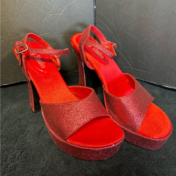 Lady Studio Red Glitter Platform Sandals Heels Size 10 Perfect for Holidays - Picture 1 of 6